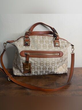 Michael Kors Brown Monogram Jacquard Calista Convertible Handbag